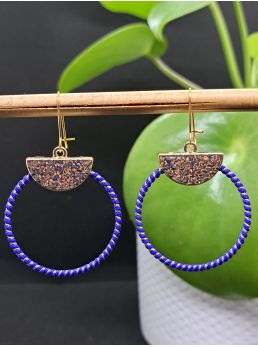 Dormeuses macramé bleu roi et doré