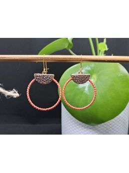 Dormeuses macramé saumon et doré