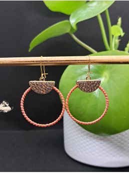 Dormeuses macramé saumon et doré