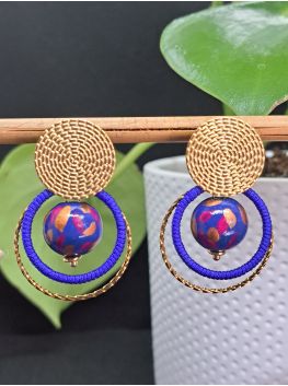 Puces, perles en bois bleu nuit.