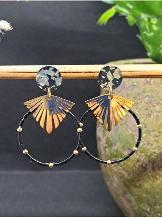 Puce résine champagne et noire, éventail doré, perles noires.