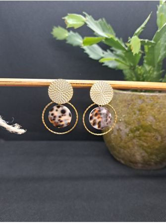 Puces, perles coquillages