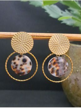 Puces, perles coquillages