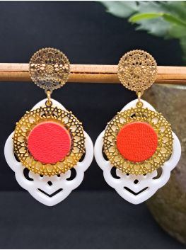 Puce rosace, pampille filigrane blanc ivoire, cuir