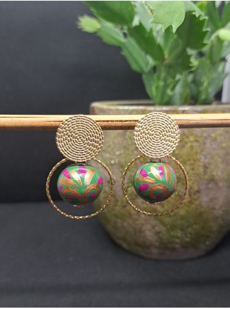 Puces, perles en bois vertes.