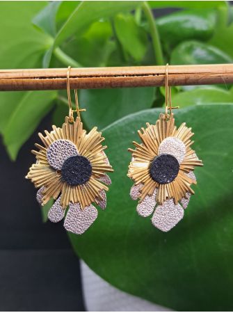 Dormeuses, feuille tropicales en cuir et soleil laiton