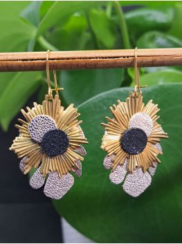 Dormeuses, feuille tropicales en cuir et soleil laiton