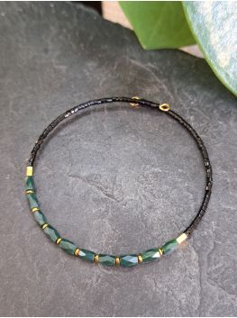 Noir et vert fonçé 7