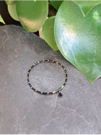 Noir et vert fonçé 8