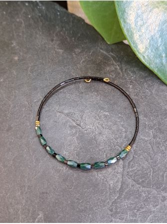 Noir et vert fonçé 9