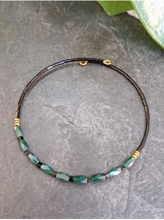 Noir et vert fonçé 9