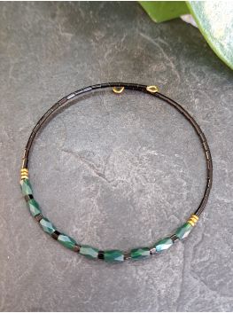 Noir et vert fonçé 9