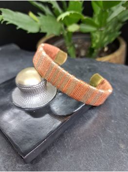 Manchette moyenne marron et cuivré.