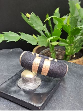 Jonc Noir et cuivré.