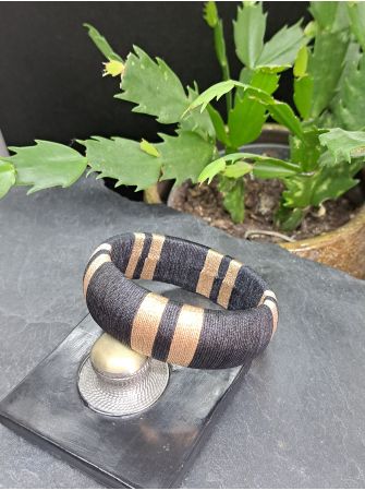 Jonc Noir et cuivré.