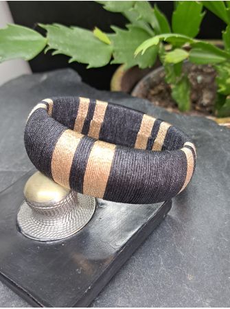 Jonc Noir et cuivré.