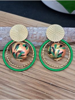 Puces ethniques, perle en bois cuivrée, anneau vert