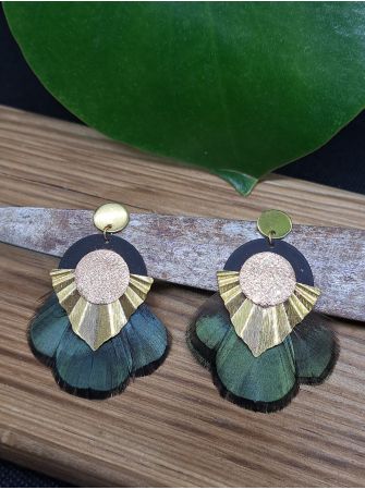 Série "plumes" et "cuir".