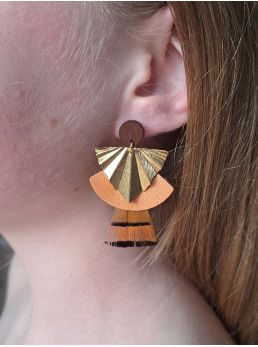 Série plumes et cuir.
