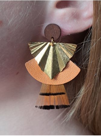 Série plumes et cuir.