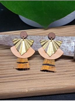 Série plumes et cuir.