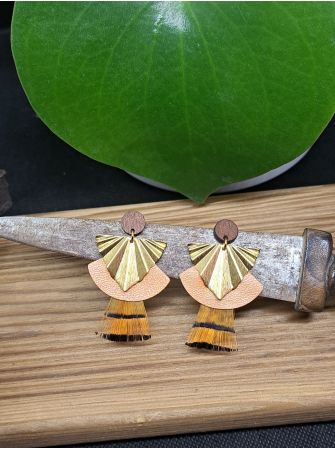 Série plumes et cuir.