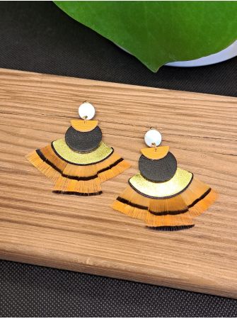 Série plumes et cuir.