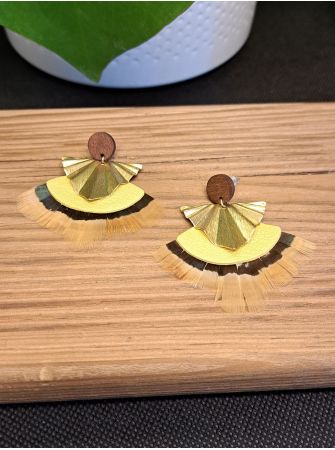 Série plumes et cuir.