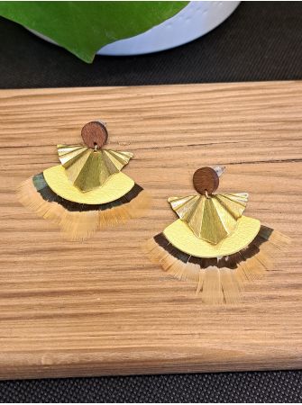 Série plumes et cuir.