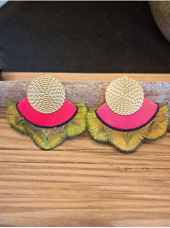 Série plumes et cuir.