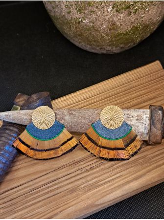 Série plumes et cuir.