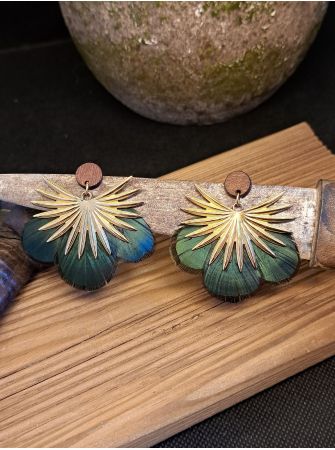 Boucles avec plumes vert canard.