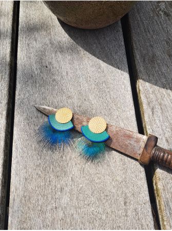 Série plumes et cuir.