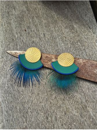 Série plumes et cuir.