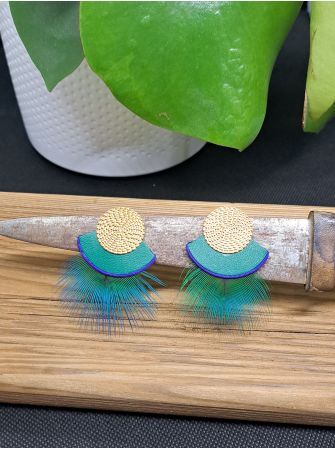 Série plumes et cuir.