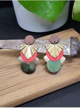 Boucles avec plumes et cuir