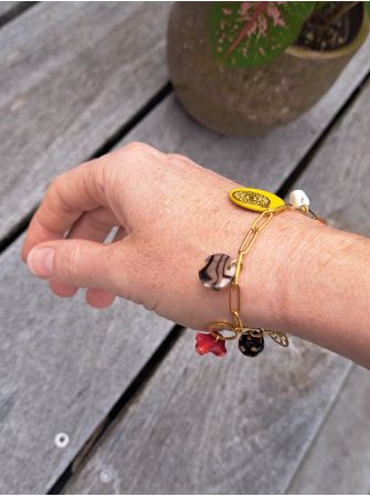 Bracelet chaine et breloques