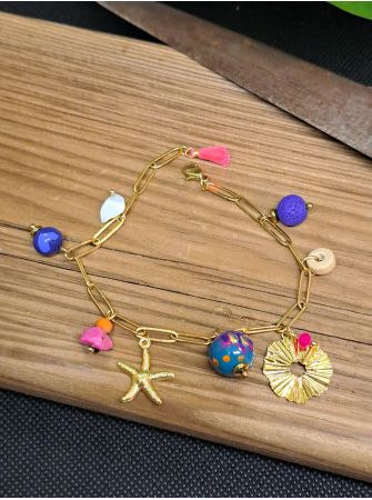 Bracelet chaine et breloques