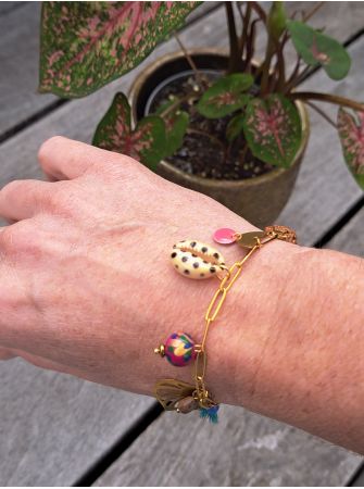 Bracelet chaine et breloques