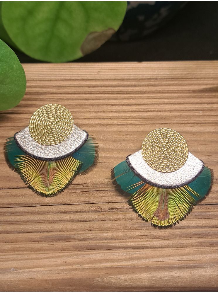 Série plumes et cuir. Série plumes et cuir.