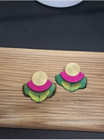 Série plumes et cuir.