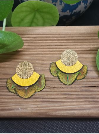 Série plumes et cuir.