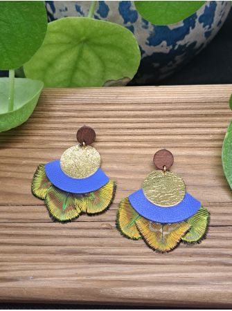 Série plumes et cuir.