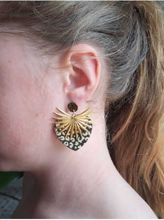 Coeur en cuir rose et acier inoxydable