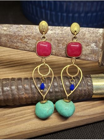 Boucles d'oreilles pierre fushia , perles turquoises
