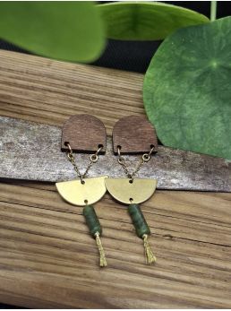 Boucles d'oreilles bois et jade verte.