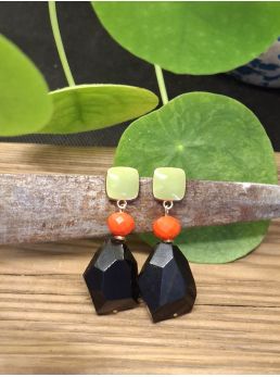 Boucles d'oreilles élégantes, noire et orange.