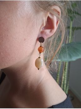 Boucles d'oreilles Mila, beige/orangée.