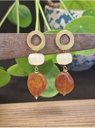 Boucles d'oreilles Mila, crème/caramel.