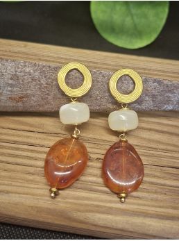 Boucles d'oreilles Mila, crème/caramel.